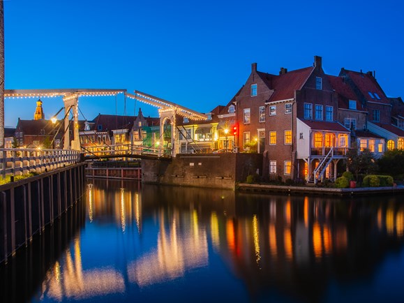 Haven Enkhuizen in de avond