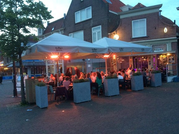 Terras van Dubbel en Dwars
