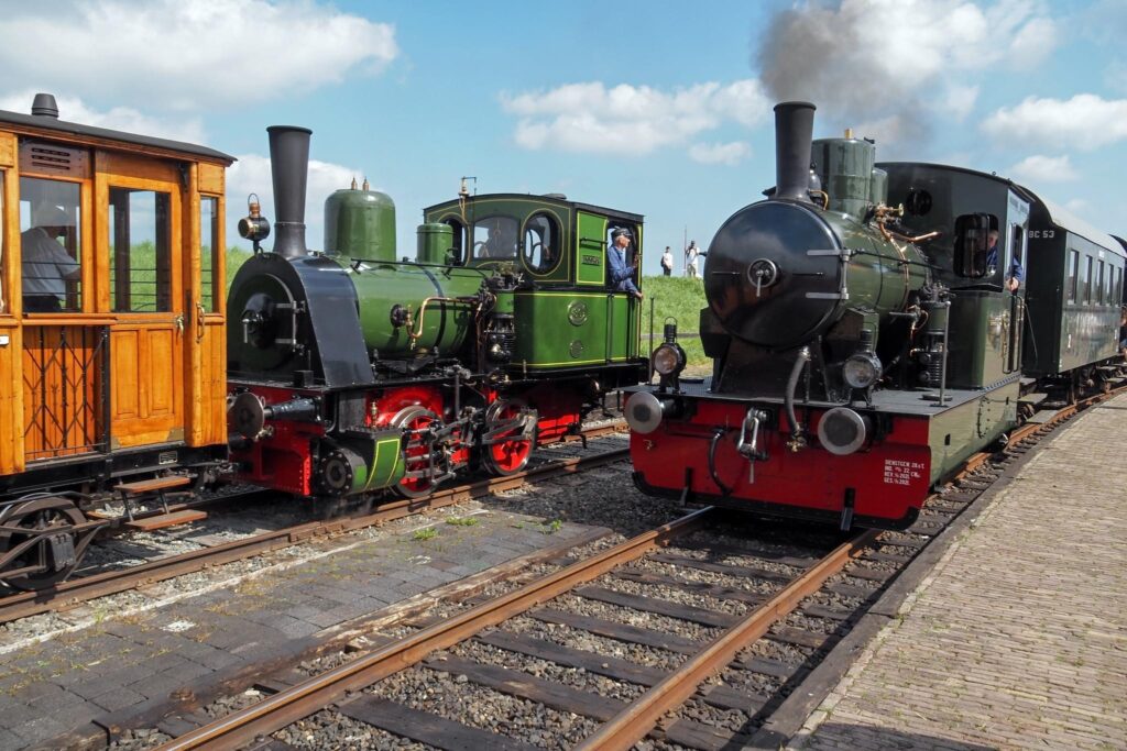 Stoomlocomotieven 30 uit 1908 en 26 uit 1922 rijden dit jaar de eerste stoomtrams naar Medemblik
