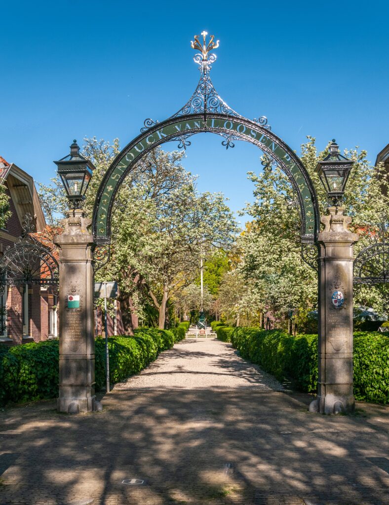 Ingang Snouck van Loosenpark Enkhuizen