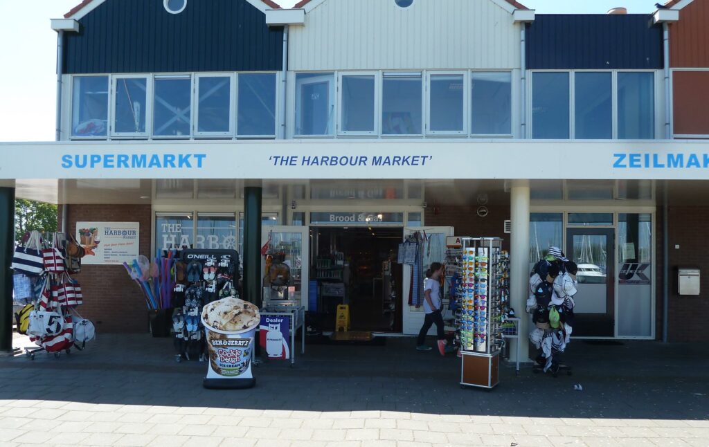 The harbour market