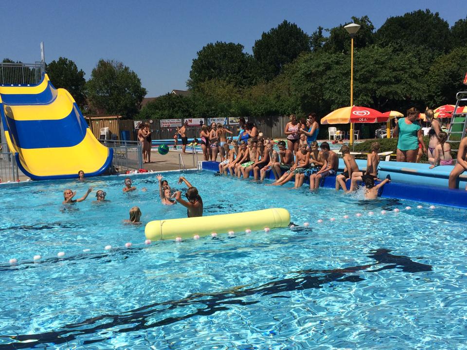 Buitenzwembad de Weid