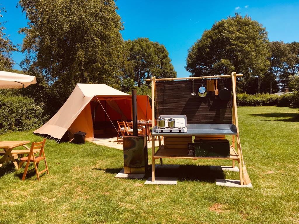 Camping Dijk en Meer buiten keuken